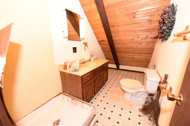 17 Klausen Road, Madison, NH 03849