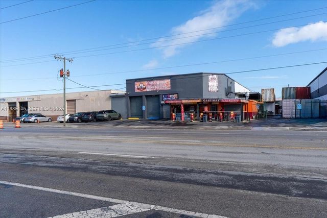 3595 NW 54th St, Hialeah, FL 33142