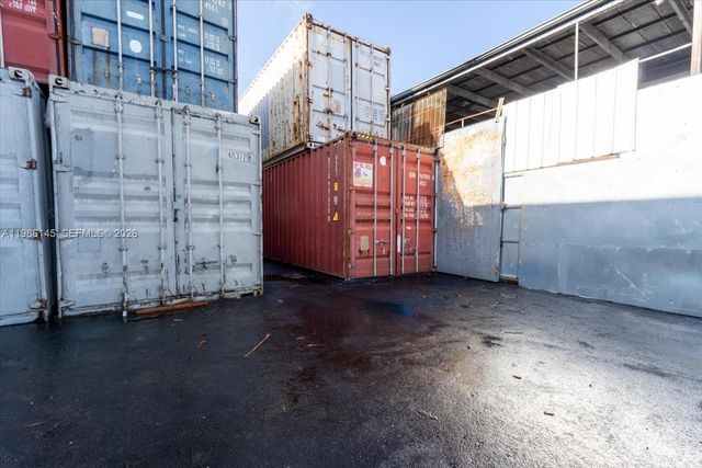 3595 NW 54th St, Hialeah, FL 33142