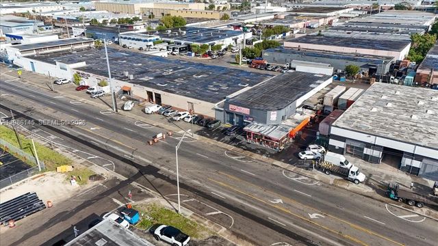 3595 NW 54th St, Hialeah, FL 33142