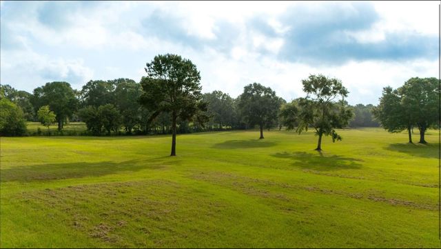 000 Seven Sisters Dr, New Caney, TX 77357