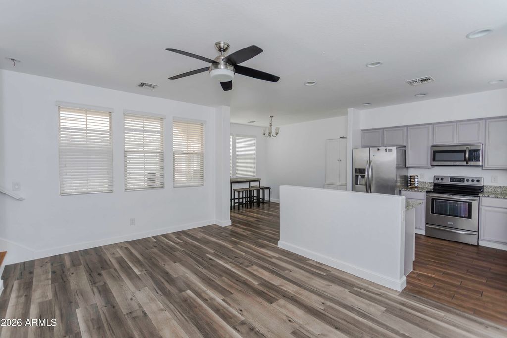 1828 N 77TH Glen, Phoenix, AZ 85035 — photo 4