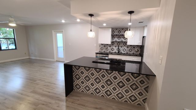 4501 W Mcnab Road 11, Pompano Beach, FL 33069