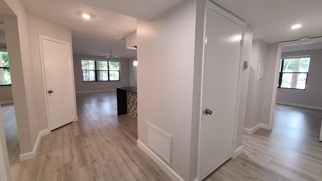 4501 W Mcnab Road 11, Pompano Beach, FL 33069