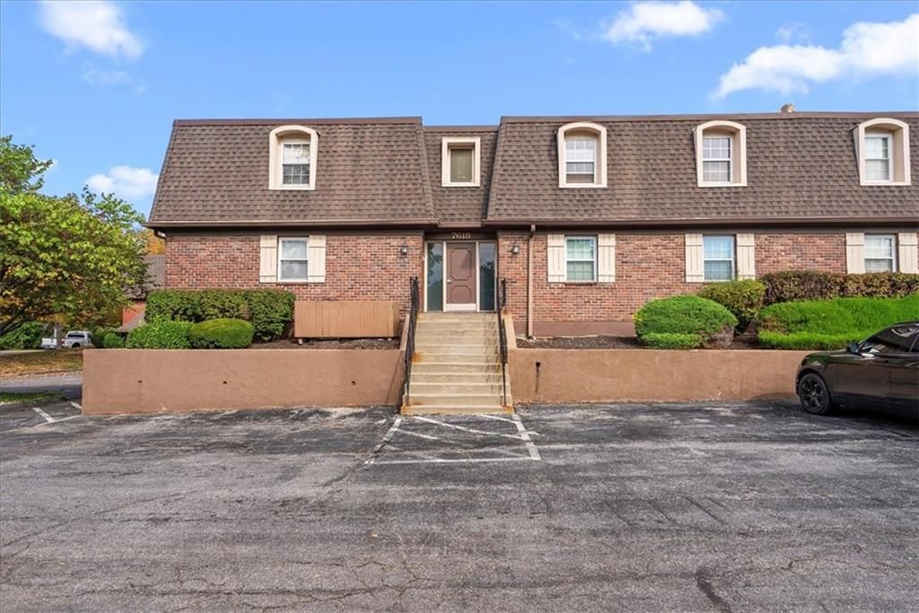 7618 W 59th Terrace 310, Overland Park, KS 66202