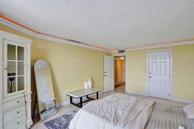 800 Parkview Dr 911, Hallandale Beach, FL 33009