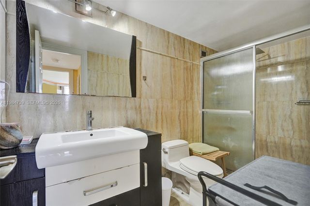 800 Parkview Dr 911, Hallandale Beach, FL 33009