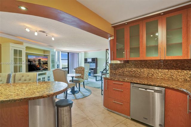 800 Parkview Dr 911, Hallandale Beach, FL 33009