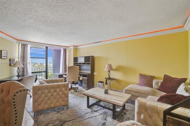 800 Parkview Dr 911, Hallandale Beach, FL 33009