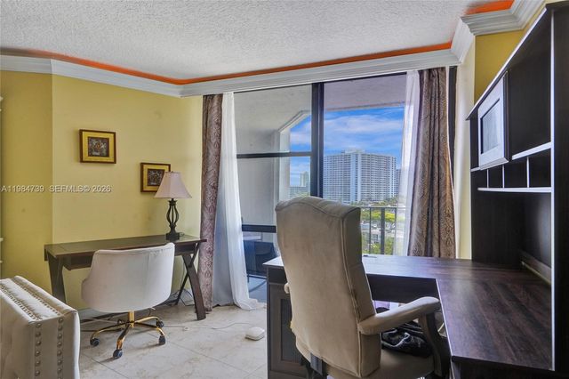 800 Parkview Dr 911, Hallandale Beach, FL 33009