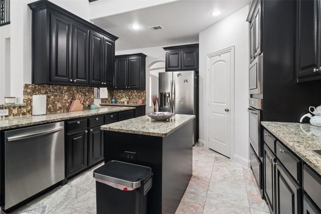 6905 Canyon Meadow Drive, Sachse, TX 75048