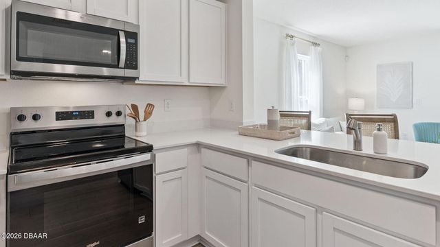 556 Pinot Drive, Holly Hill, FL 32117