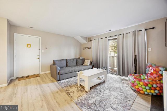 1514 WOODHOLLOW DR, Marlton, NJ 08053