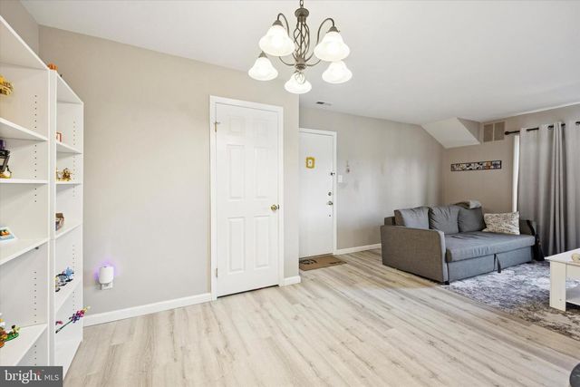 1514 WOODHOLLOW DR, Marlton, NJ 08053