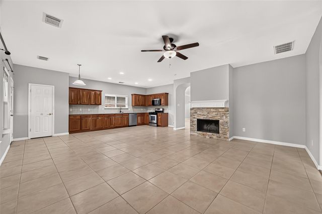 3223 Legends Creek Drive, Spring, TX 77386
