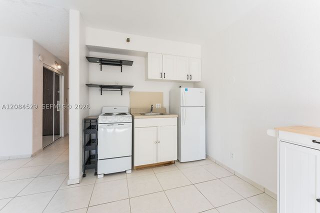 16450 NW 2nd Ave 103, Miami, FL 33169