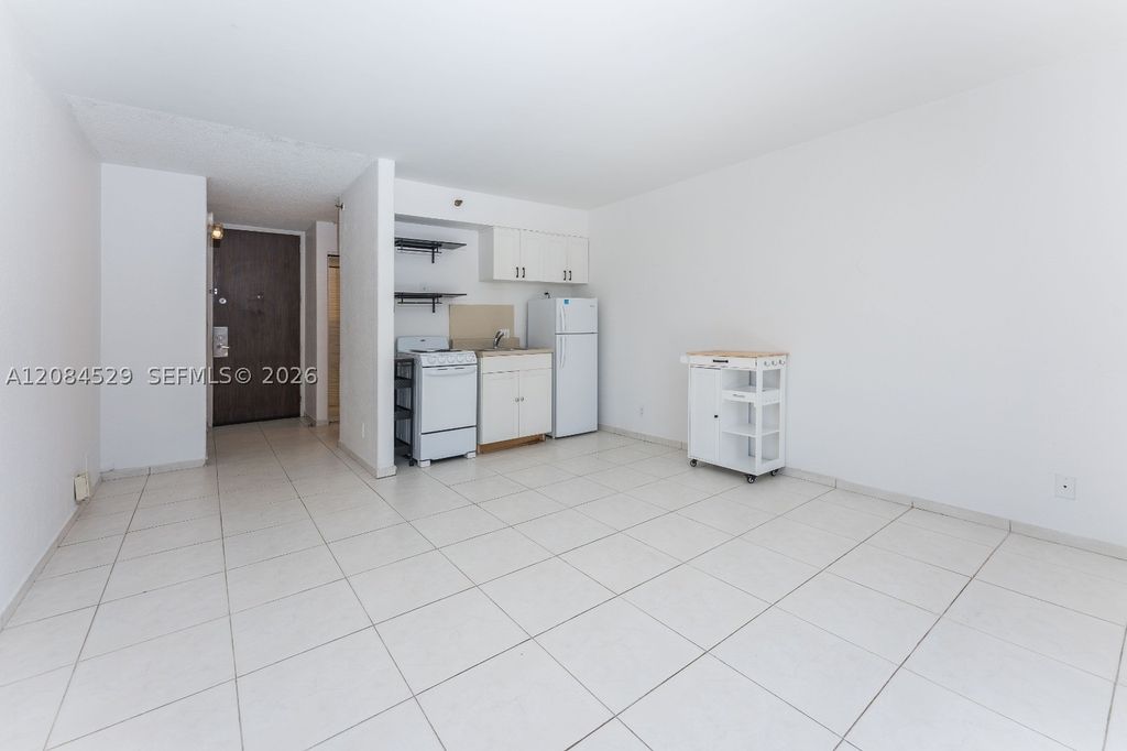 16450 NW 2nd Ave 103, Miami, FL 33169