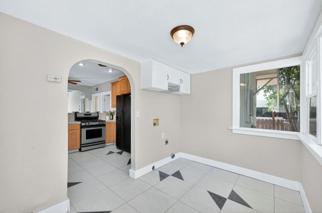 659 E Harvard Avenue, Fresno, CA 93704