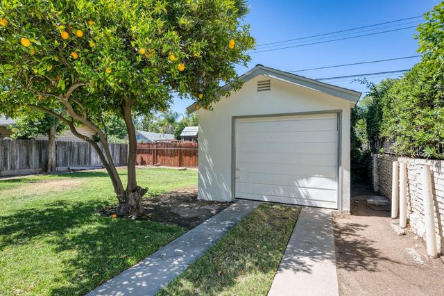 659 E Harvard Avenue, Fresno, CA 93704