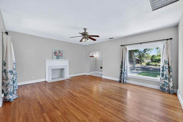 659 E Harvard Avenue, Fresno, CA 93704