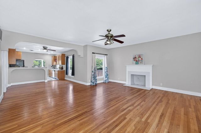 659 E Harvard Avenue, Fresno, CA 93704