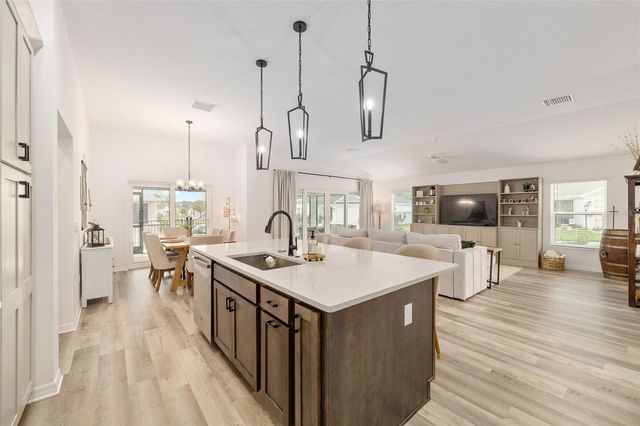 1661 VANBECK CIRCLE, The Villages, FL 34762