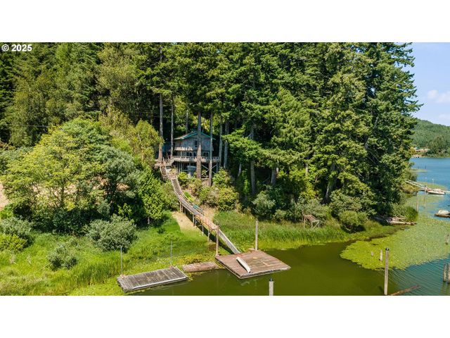 96113 RAINS Ln, Lakeside, OR 97449