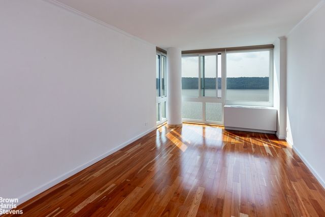 2521 Palisade Ave Apt 11B, New York City, NY 10463