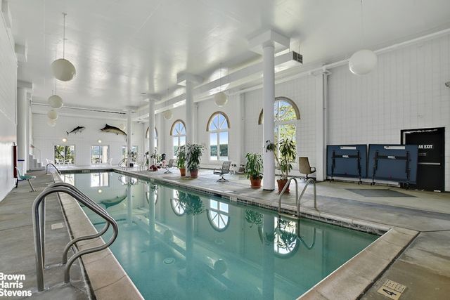 2521 Palisade Ave Apt 11B, New York City, NY 10463