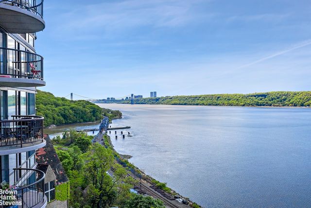 2521 Palisade Ave Apt 11B, New York City, NY 10463