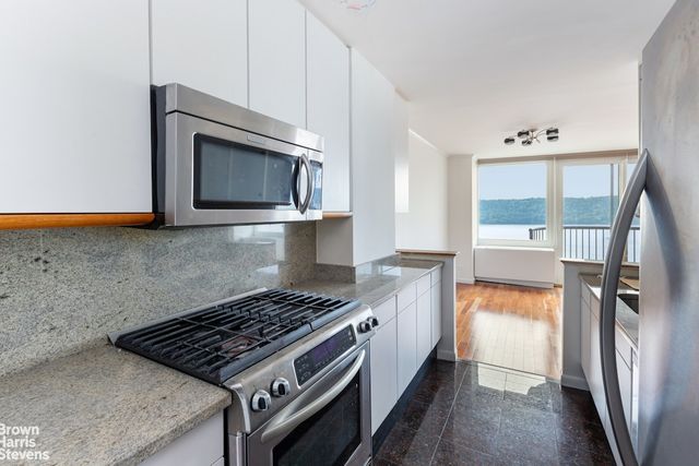 2521 Palisade Ave Apt 11B, New York City, NY 10463