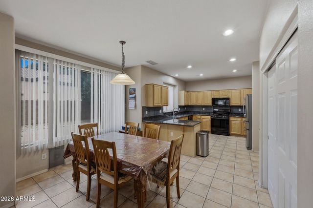 25422 N 68th Drive, Peoria, AZ 85383