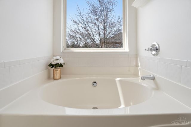 415 Forest Edge Drive, South Lebanon, OH 45065