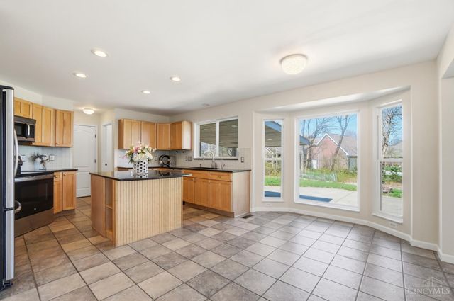 415 Forest Edge Drive, South Lebanon, OH 45065