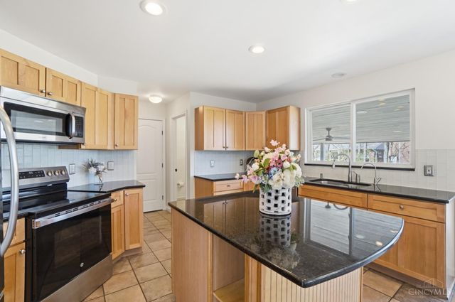 415 Forest Edge Drive, South Lebanon, OH 45065