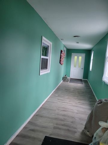 585 Park Ave, Worcester, MA 01603