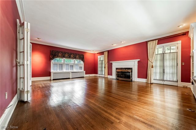 2469 Kenilworth Road, Cleveland Heights, OH 44106