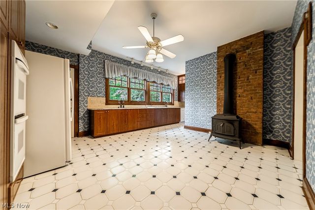 2469 Kenilworth Road, Cleveland Heights, OH 44106