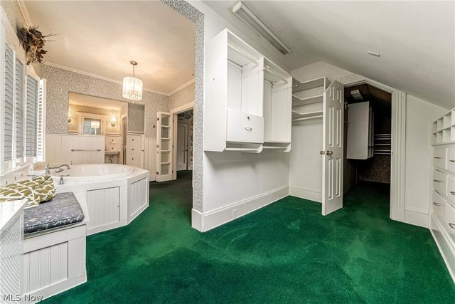 2469 Kenilworth Road, Cleveland Heights, OH 44106