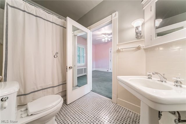 2469 Kenilworth Road, Cleveland Heights, OH 44106