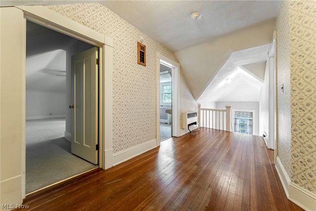 2469 Kenilworth Road, Cleveland Heights, OH 44106