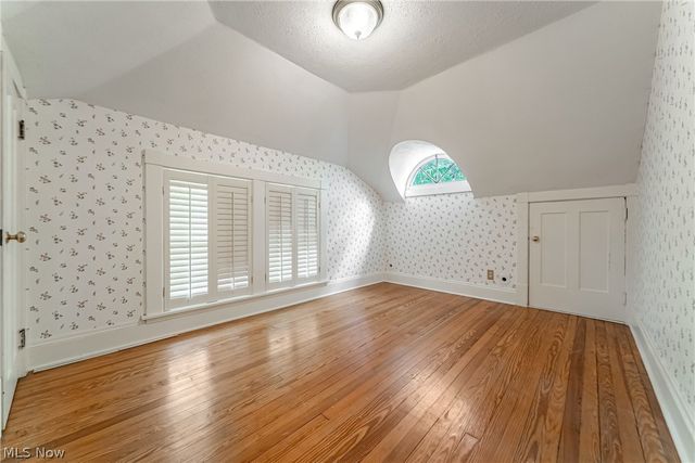 2469 Kenilworth Road, Cleveland Heights, OH 44106