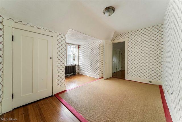 2469 Kenilworth Road, Cleveland Heights, OH 44106