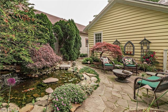 2469 Kenilworth Road, Cleveland Heights, OH 44106