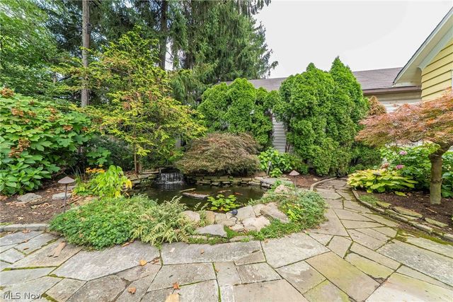 2469 Kenilworth Road, Cleveland Heights, OH 44106