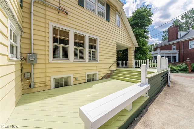 2469 Kenilworth Road, Cleveland Heights, OH 44106
