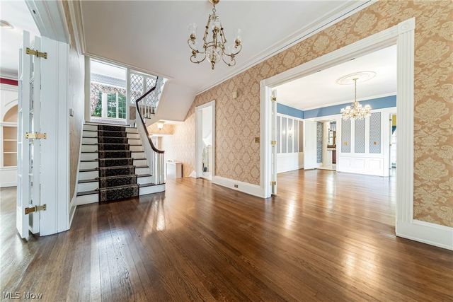 2469 Kenilworth Road, Cleveland Heights, OH 44106