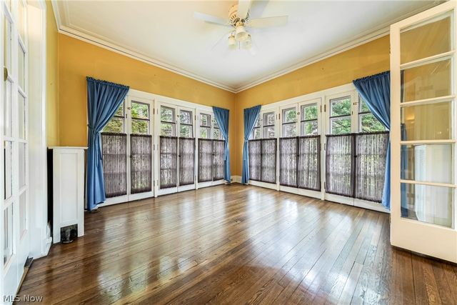 2469 Kenilworth Road, Cleveland Heights, OH 44106