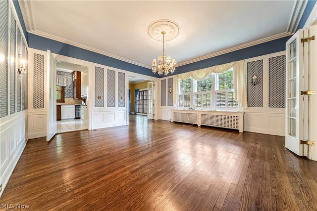 2469 Kenilworth Road, Cleveland Heights, OH 44106