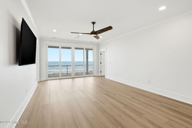 787 Ocean Boulevard W, Supply, NC 28462